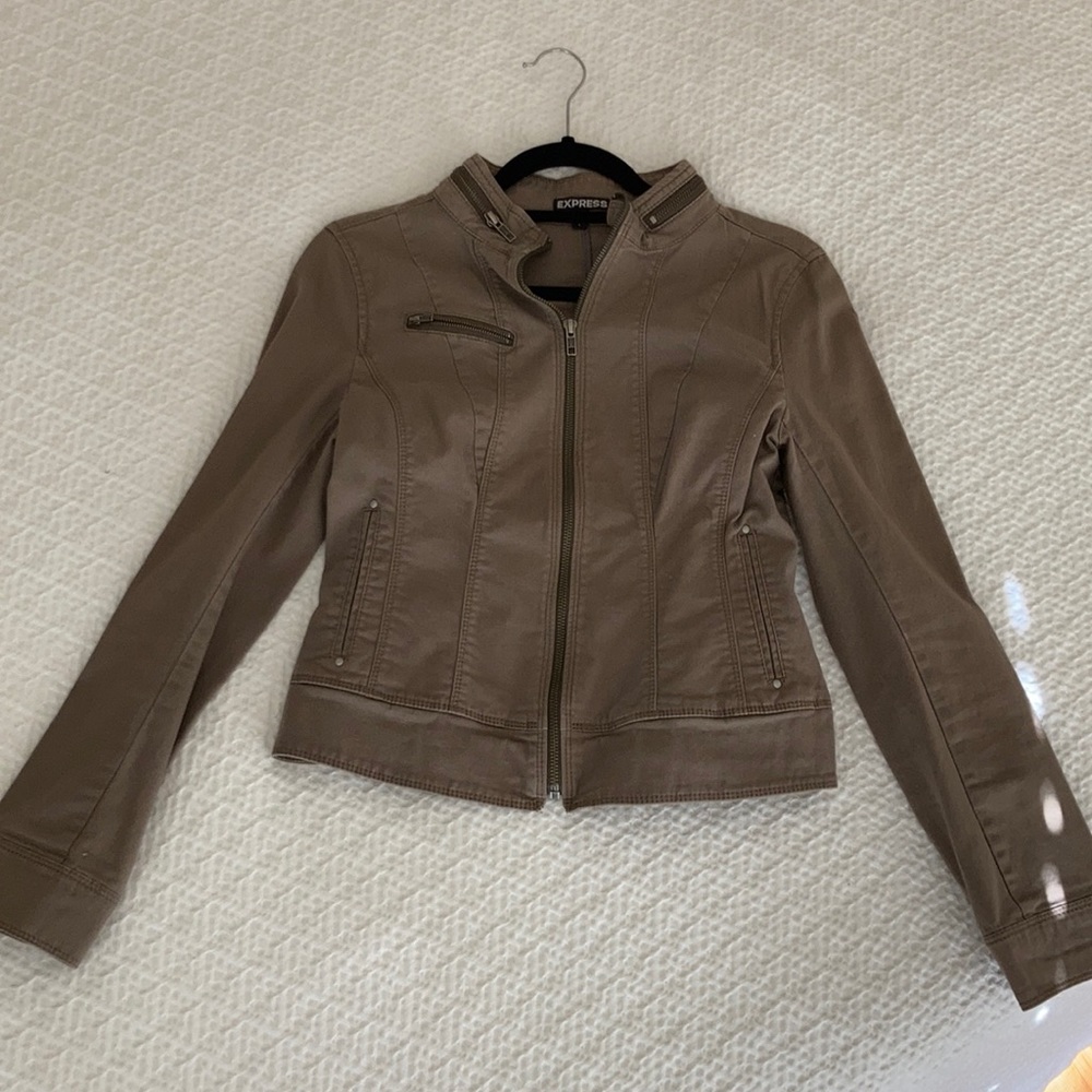 Express lightweight jacket